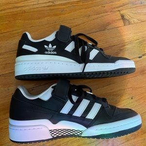 Adidas Shoes NEW size 8.5